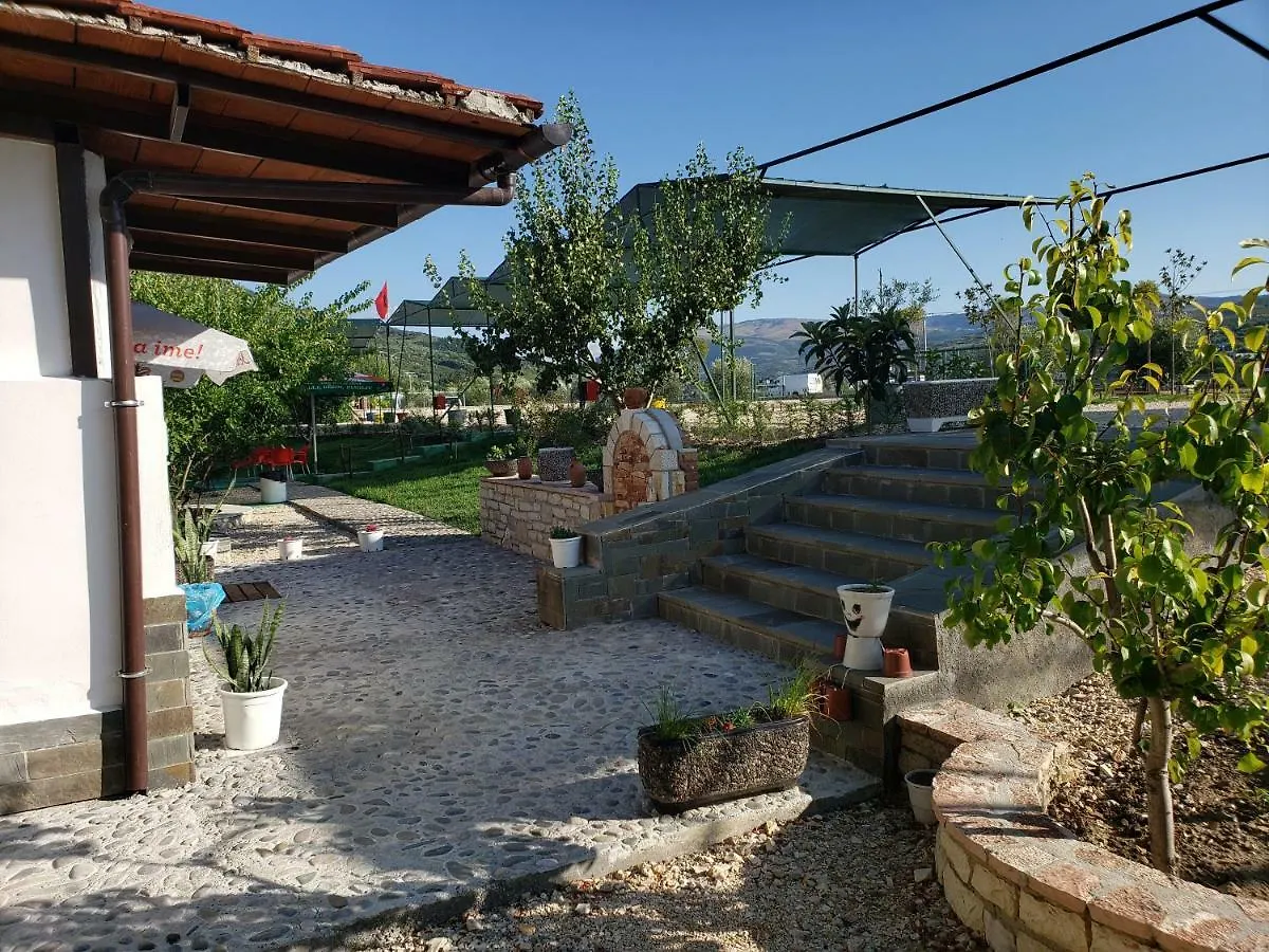 Hôtel River Side Camping à Berat Albanie