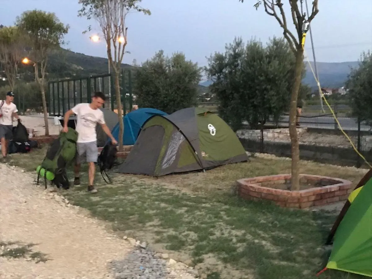 Hôtel River Side Camping à Berat