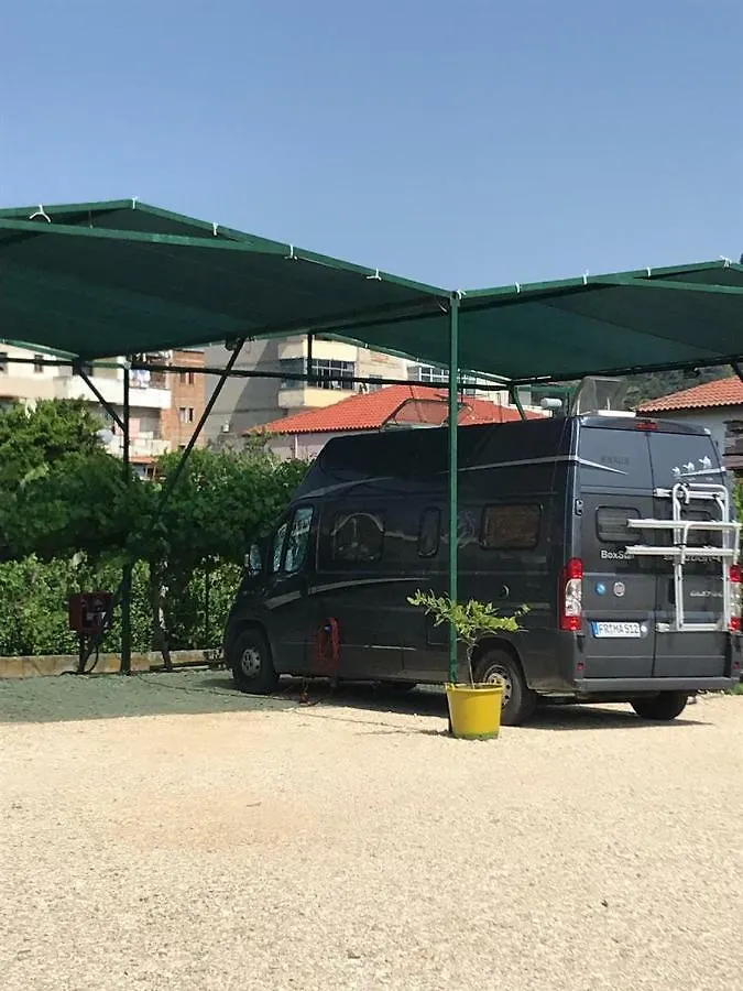 Hotel River Side Camping Berat Kemp